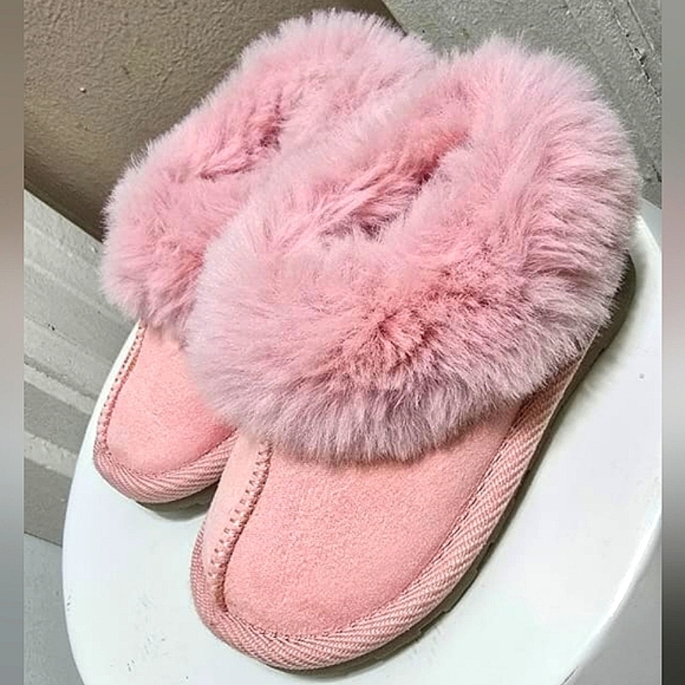 Cat & Jack Callie Moccasin Pink Faux Fur Slippers Toddler Size 6🌴 - Picture 2 of 8